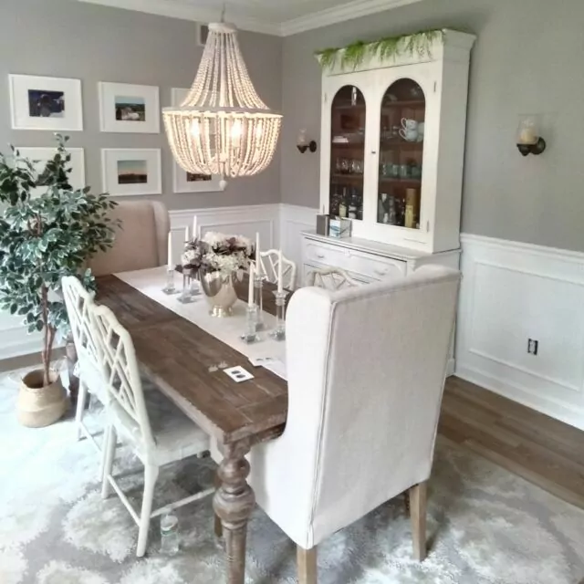 Who wouldn't want to have a meal in this beautiful space? ....#homeinterior #housedesign #homedecor #painters#interiorpainter #interiorpaint #interiorpainting#contractorsofinsta #customremodeling#interiordesigner #contractorlife #remodeling#homeremodelingideas #homeremodeling#customhomeremodeling #remodel #interior#interiorpainters #interiorgoals #paintgr#homedesignideas #grandrapidsmi #paintcontractor#commercialpainting #residentialpainting